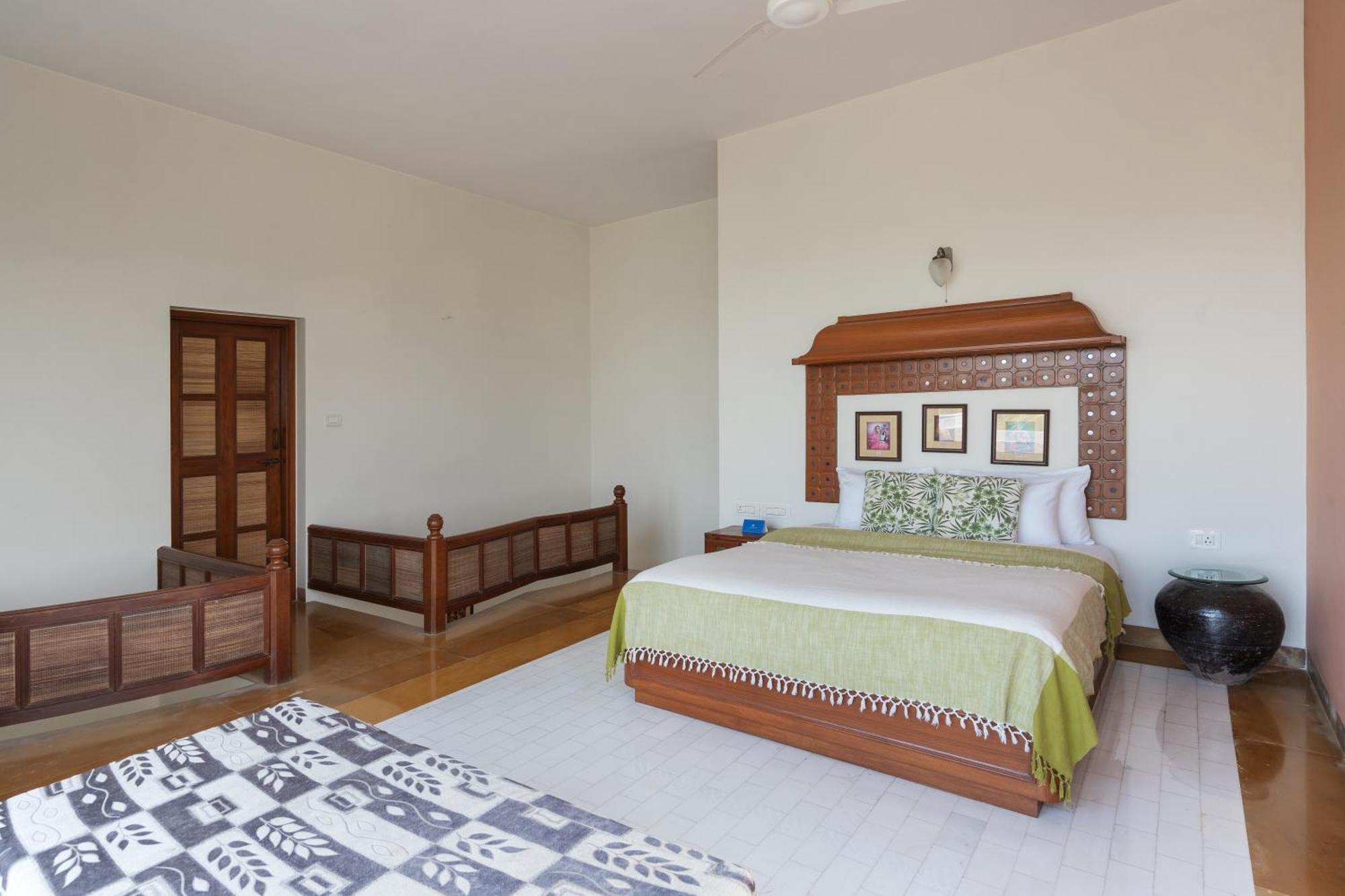 Saffronstays Pride Rock Mandve ภายนอก รูปภาพ