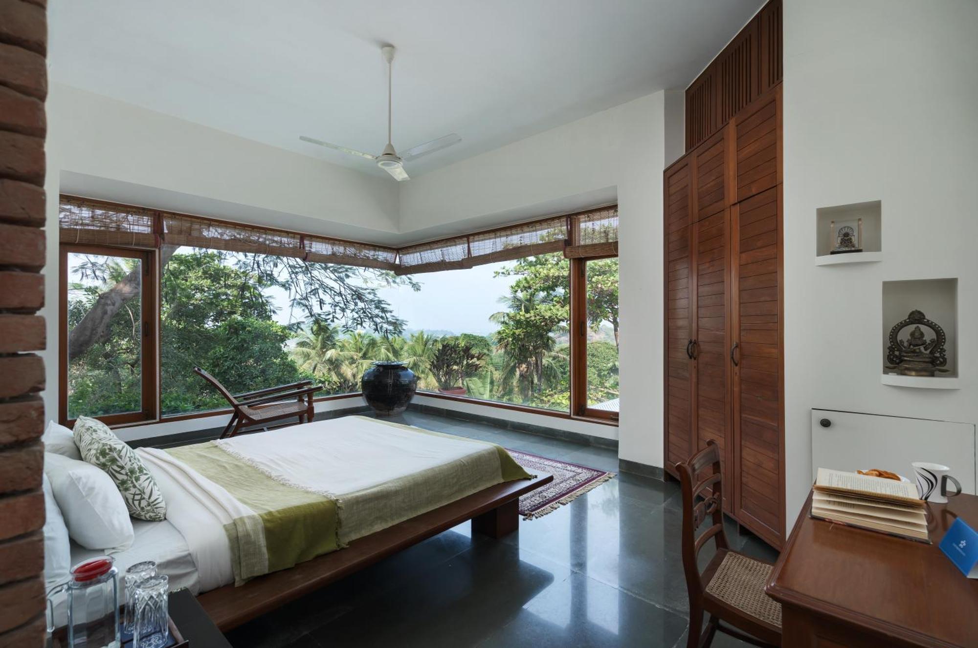 Saffronstays Pride Rock Mandve ภายนอก รูปภาพ